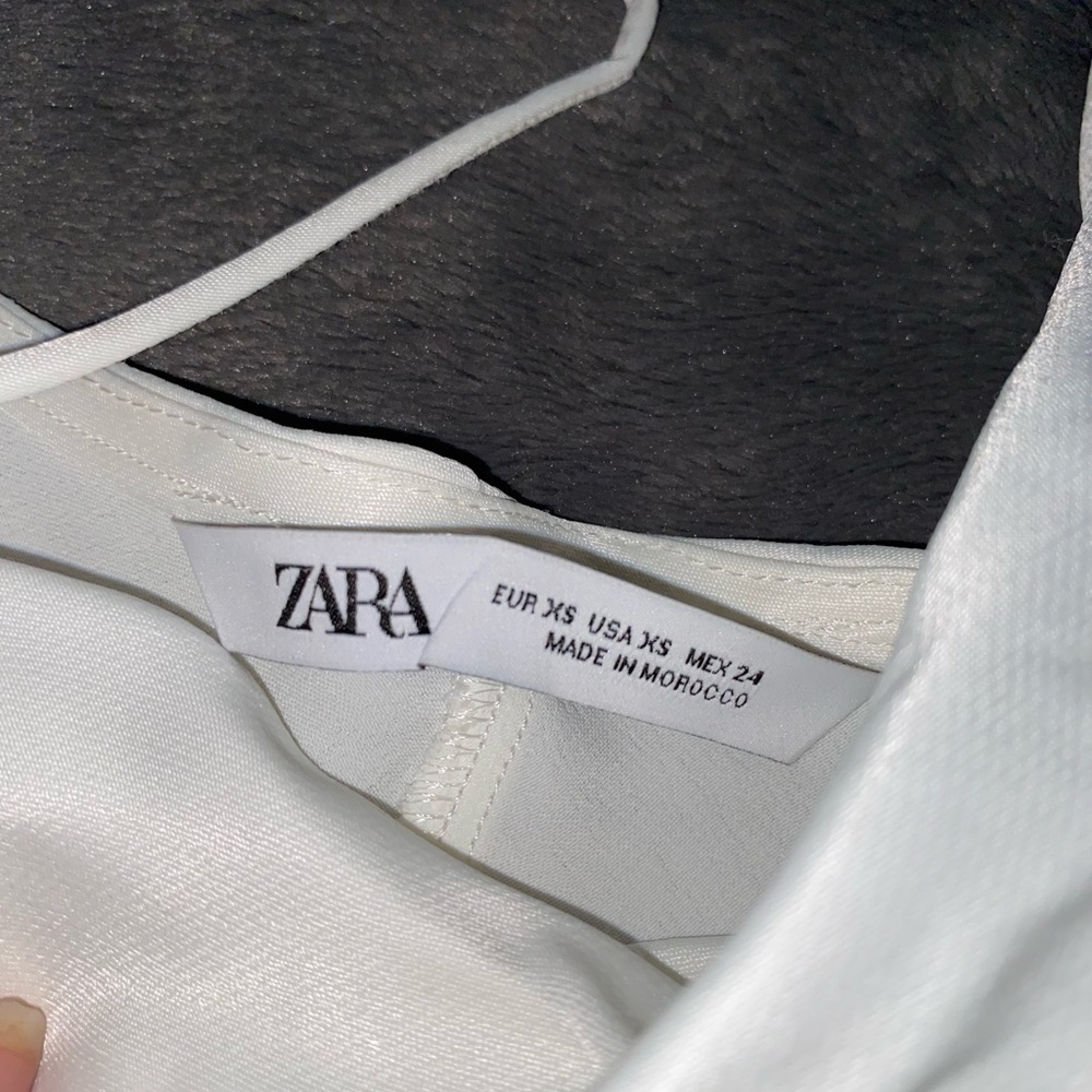 ❌SOLD❌ Zara Tank Top - Picture 3 of 4